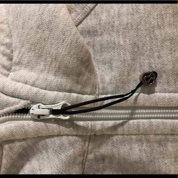 LULULEMON SCUBA ZIPUP SIZE 4 - Picture 2 of 2
